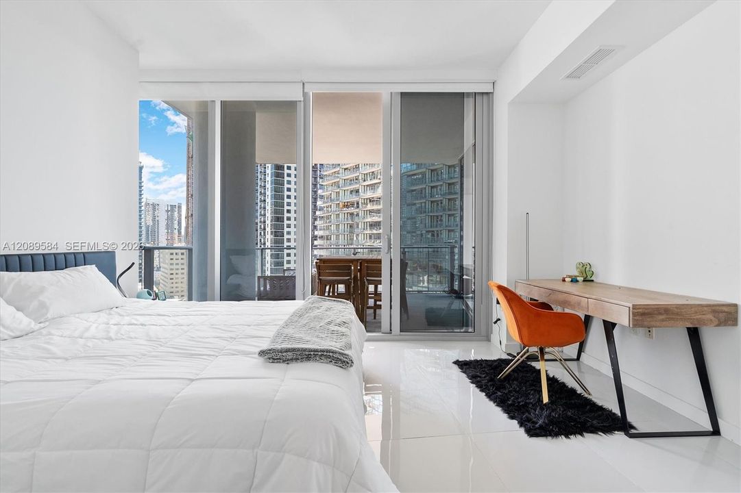 For Sale: $1,340,000 (3 beds, 4 baths, 2165 Square Feet)