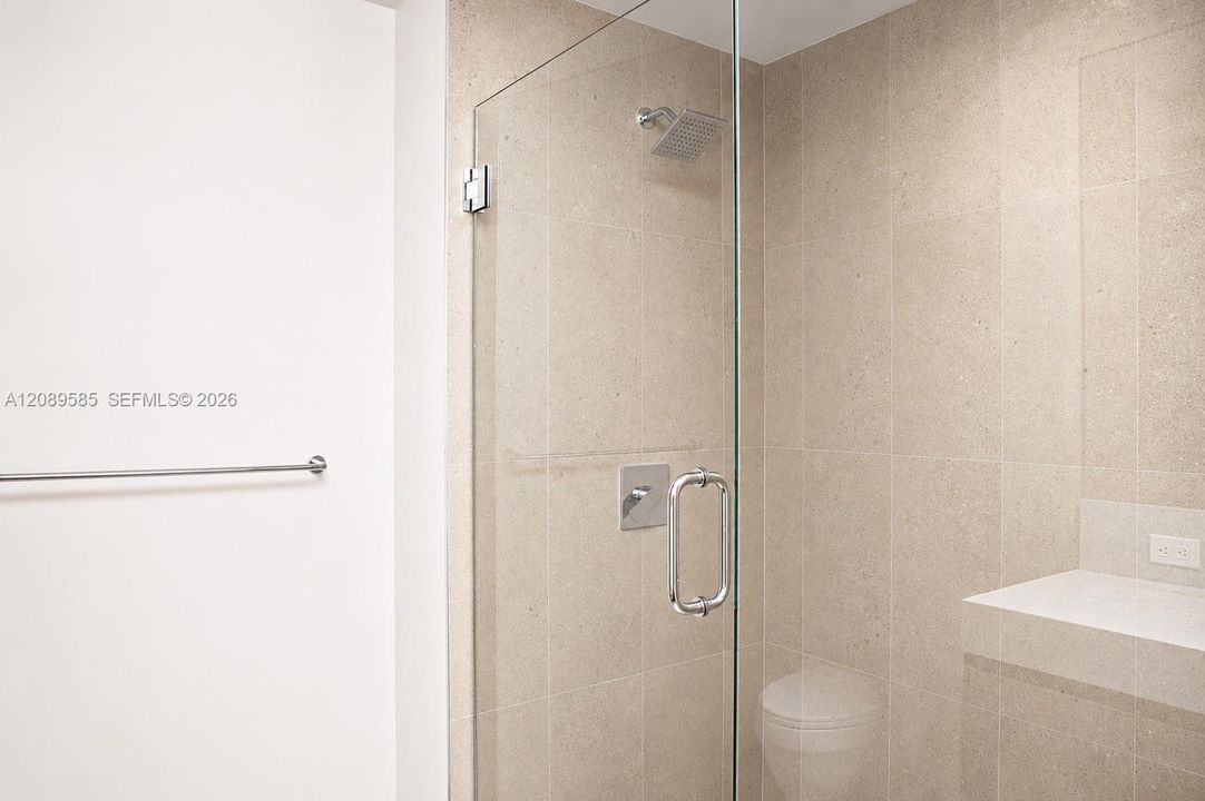 En Venta: $729,999 (2 camas, 2 baños, 925 Pies cuadrados)