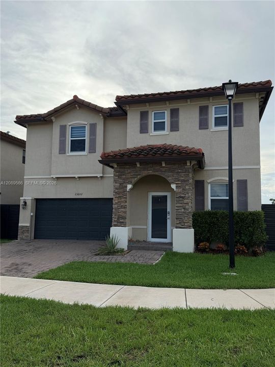 For Rent: $4,500 (5 beds, 3 baths, 3294 Square Feet)
