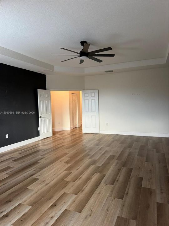 For Rent: $4,500 (5 beds, 3 baths, 3294 Square Feet)