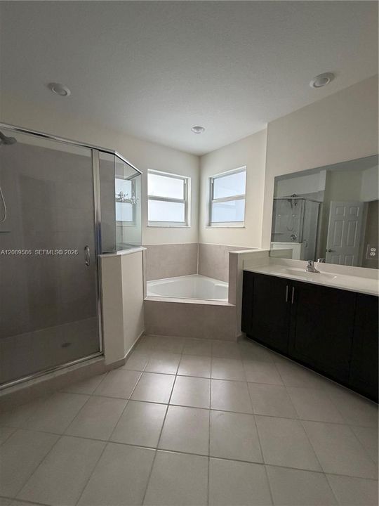 For Rent: $4,500 (5 beds, 3 baths, 3294 Square Feet)