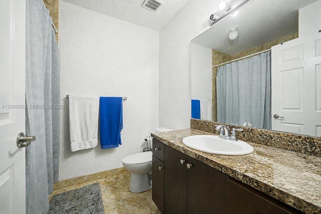 En Venta: $394,000 (3 camas, 2 baños, 1540 Pies cuadrados)