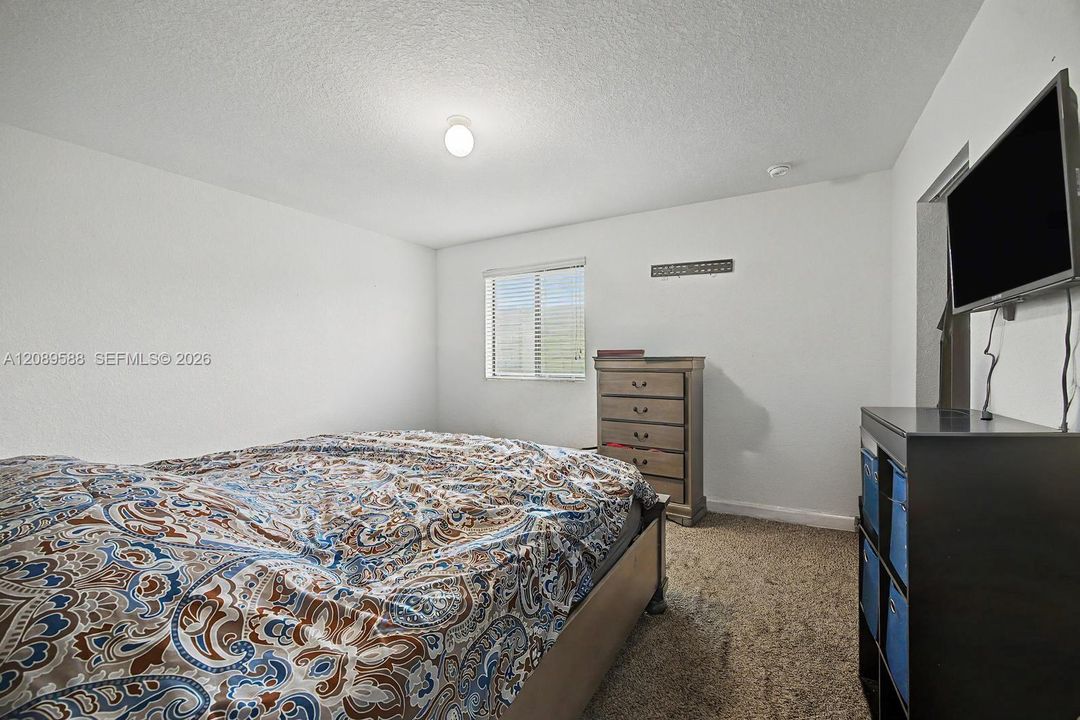 En Venta: $394,000 (3 camas, 2 baños, 1540 Pies cuadrados)