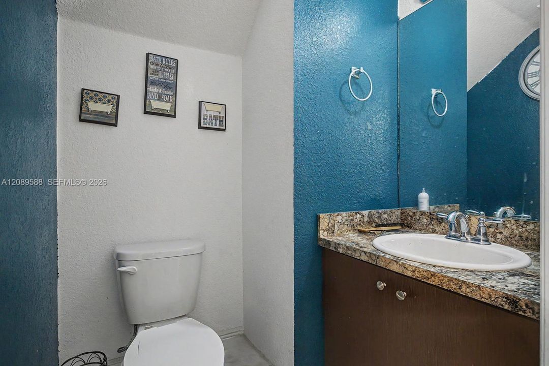 En Venta: $394,000 (3 camas, 2 baños, 1540 Pies cuadrados)