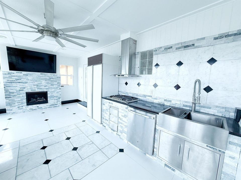 Covered / Air Conditioned Patio