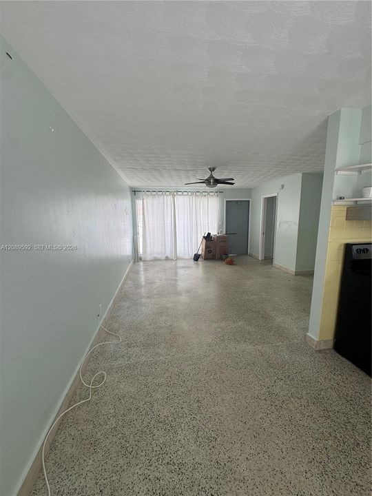В аренду: $1,395 (1 спален, 1 ванн, 450 Квадратных фут)