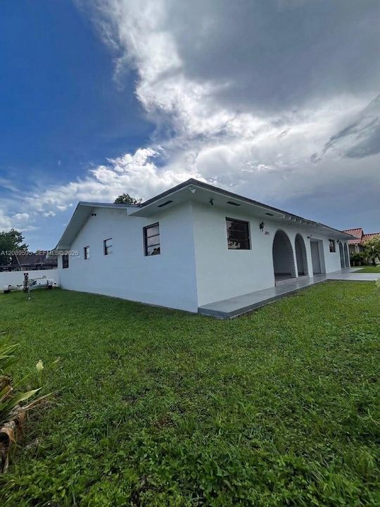 В аренду: $3,950 (3 спален, 2 ванн, 2719 Квадратных фут)