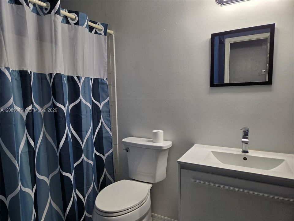 En Venta: $296,800 (2 camas, 2 baños, 1099 Pies cuadrados)