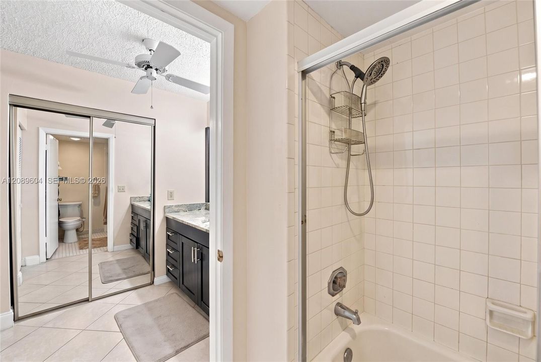 En Venta: $259,000 (2 camas, 2 baños, 1266 Pies cuadrados)