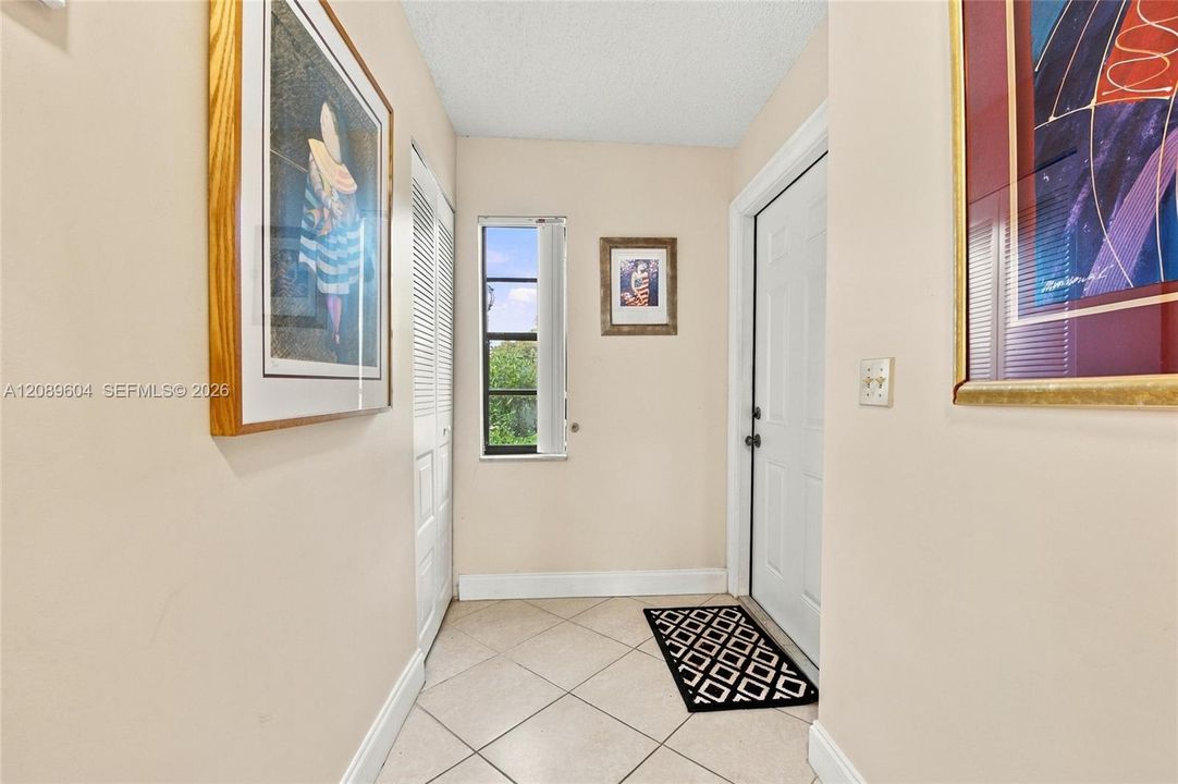 En Venta: $259,000 (2 camas, 2 baños, 1266 Pies cuadrados)