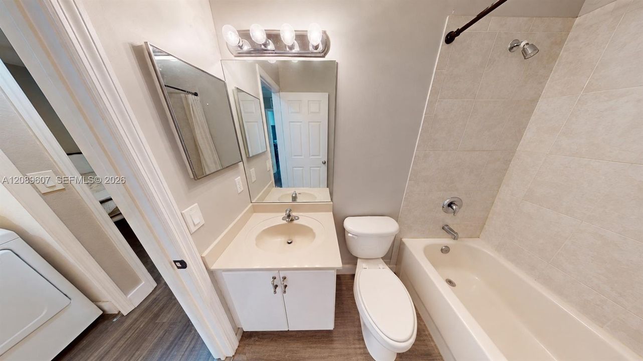 En Venta: $455,000 (3 camas, 2 baños, 1705 Pies cuadrados)