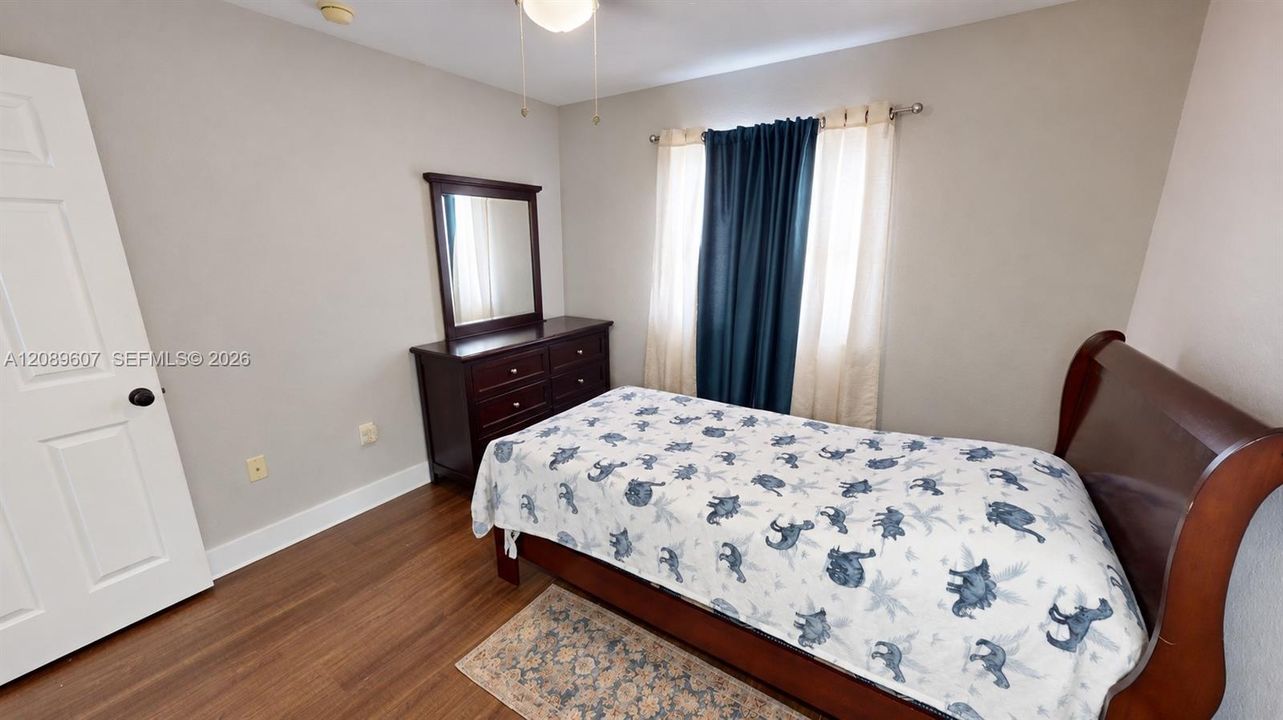 En Venta: $455,000 (3 camas, 2 baños, 1705 Pies cuadrados)