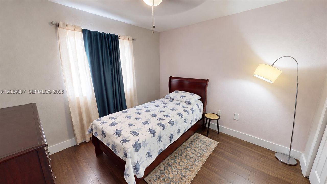 En Venta: $455,000 (3 camas, 2 baños, 1705 Pies cuadrados)