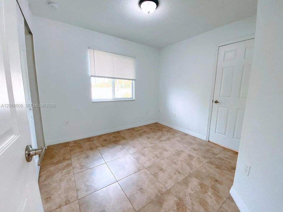 For Rent: $3,000 (6 beds, 4 baths, 2280 Square Feet)