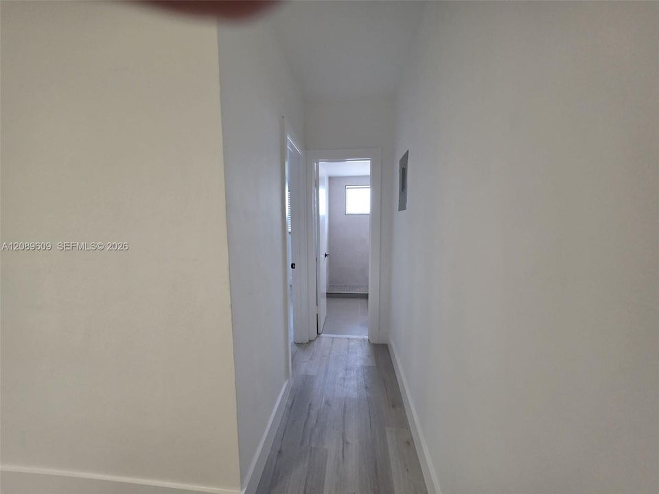 For Rent: $2,100 (1 beds, 1 baths, 649 Square Feet)