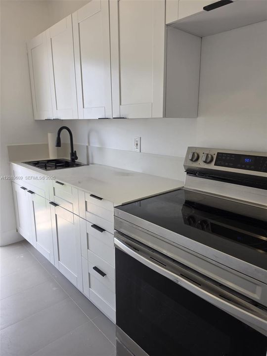 For Rent: $2,100 (1 beds, 1 baths, 649 Square Feet)