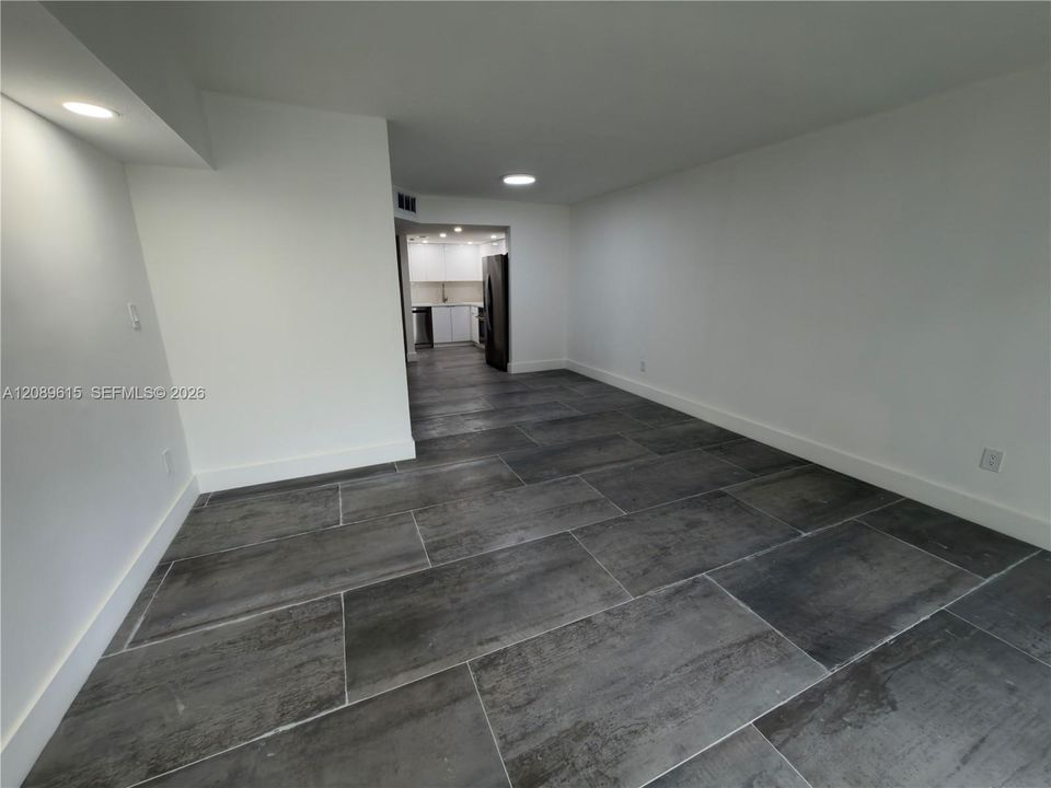 В аренду: $2,200 (1 спален, 1 ванн, 922 Квадратных фут)