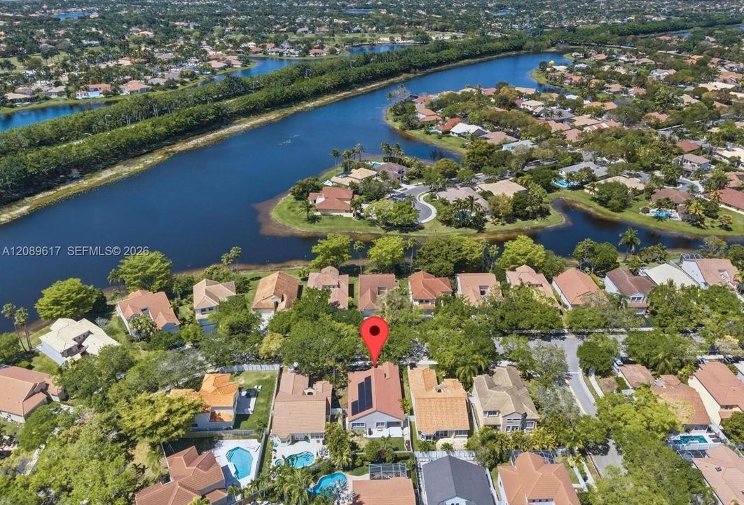 На продажу: $915,000 (3 спален, 2 ванн, 1669 Квадратных фут)