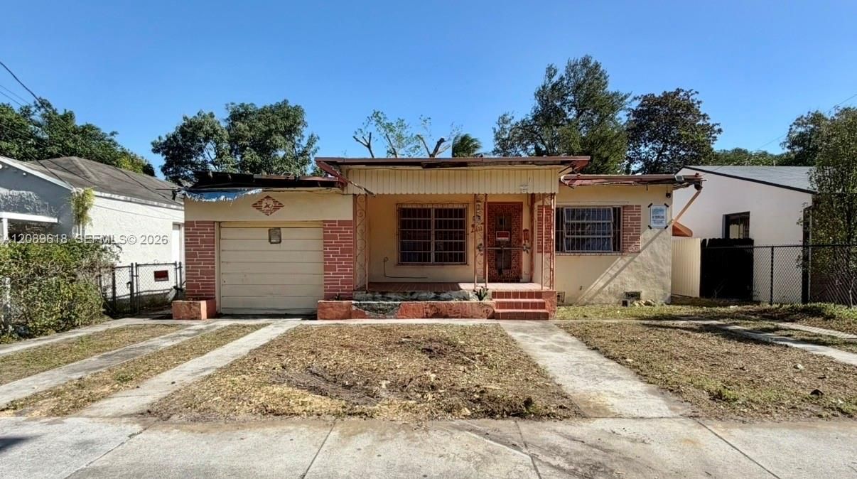 For Sale: $359,900 (3 beds, 2 baths, 1321 Square Feet)