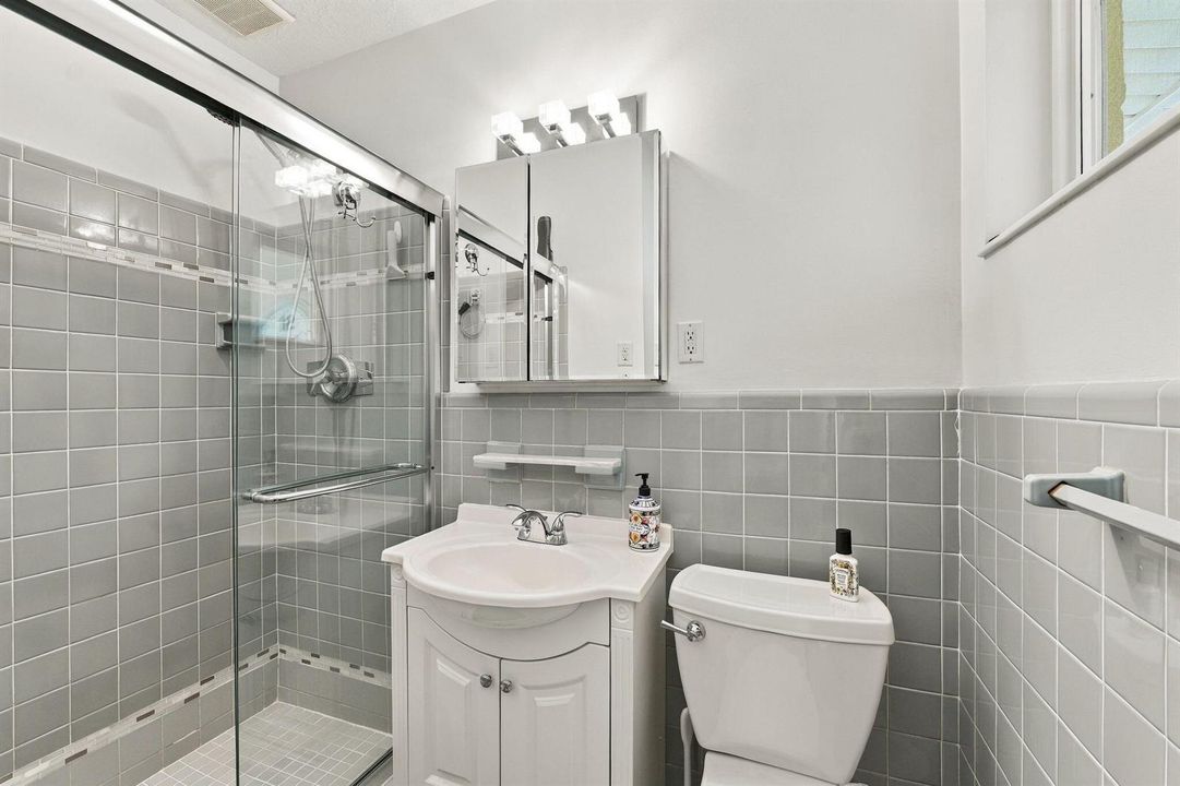 13-web-or-mls-1511_Hedrick_Drive_Melbour
