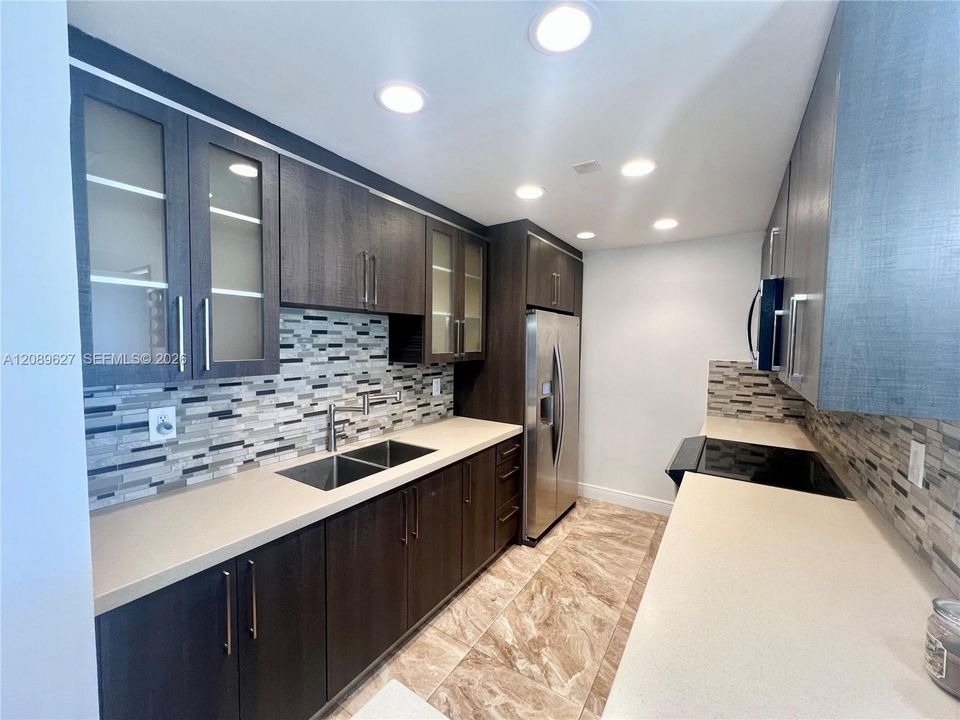 В аренду: $4,375 (4 спален, 2 ванн, 1602 Квадратных фут)