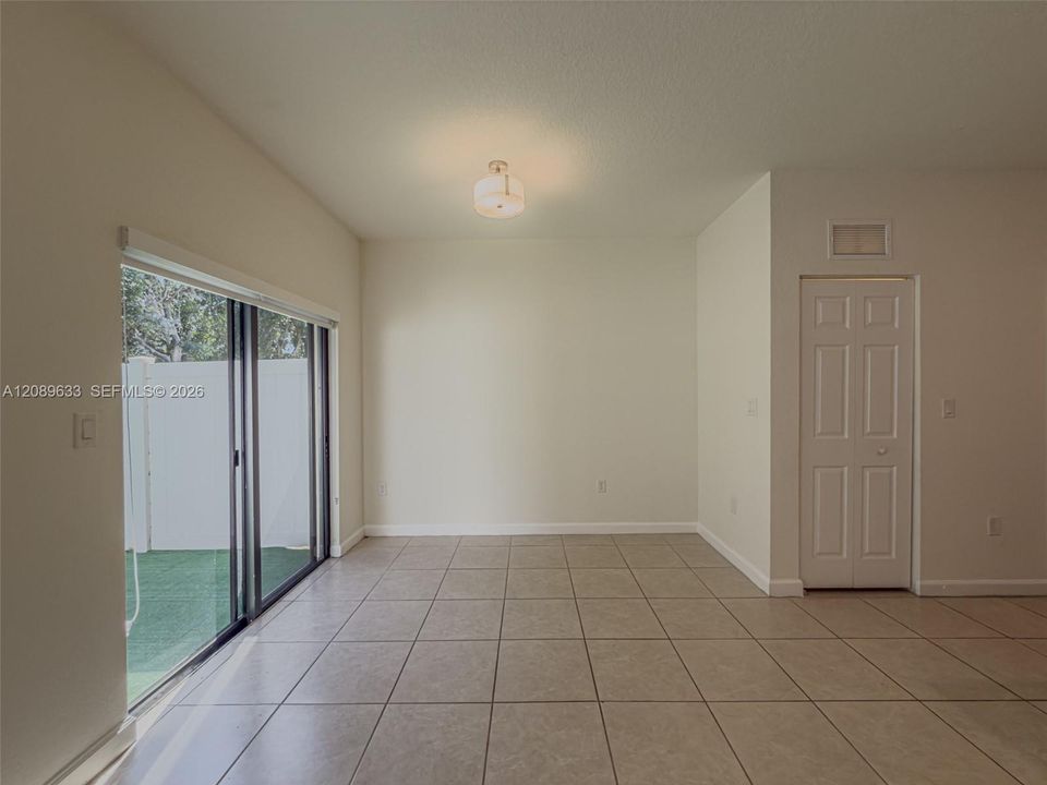 En Venta: $479,900 (3 camas, 2 baños, 1412 Pies cuadrados)