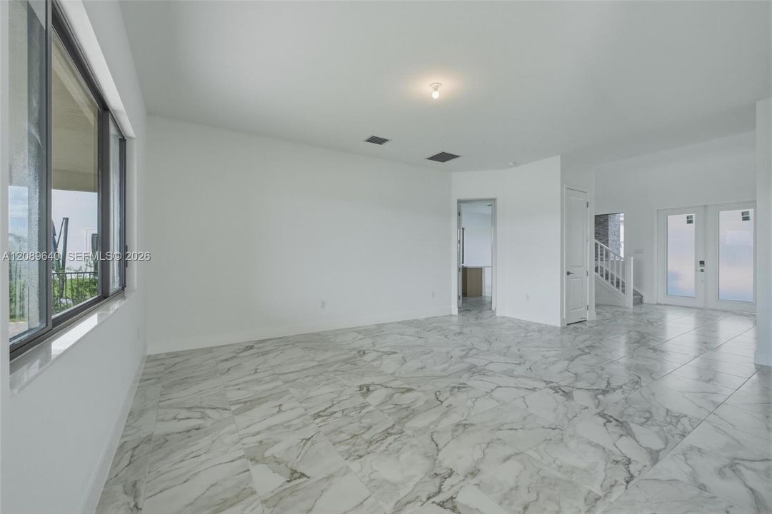 For Rent: $10,000 (5 beds, 5 baths, 5377 Square Feet)