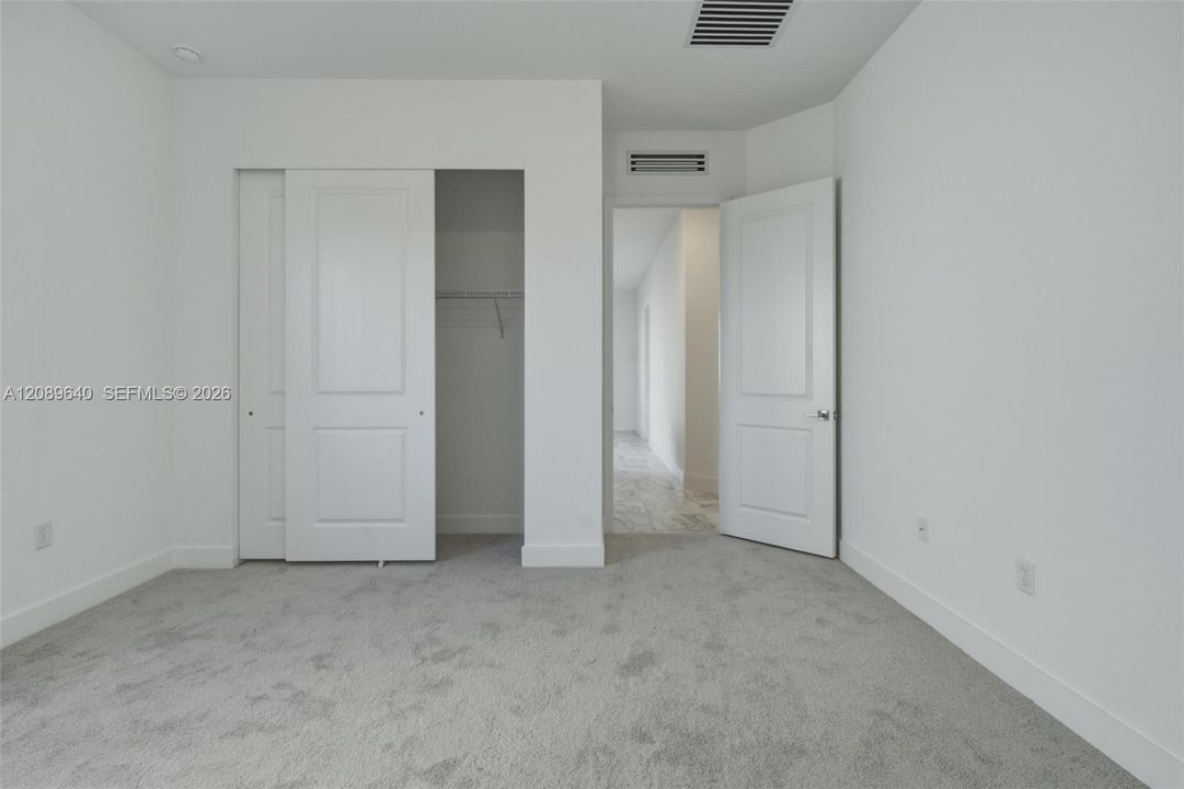 For Rent: $10,000 (5 beds, 5 baths, 5377 Square Feet)