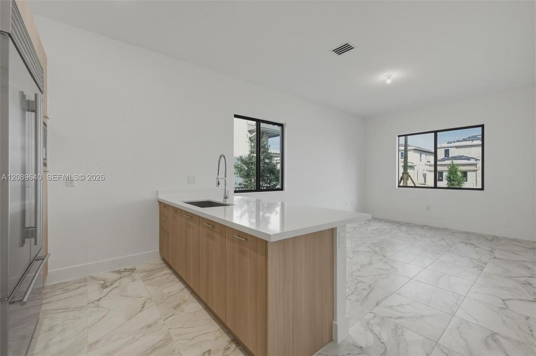 For Rent: $10,000 (5 beds, 5 baths, 5377 Square Feet)