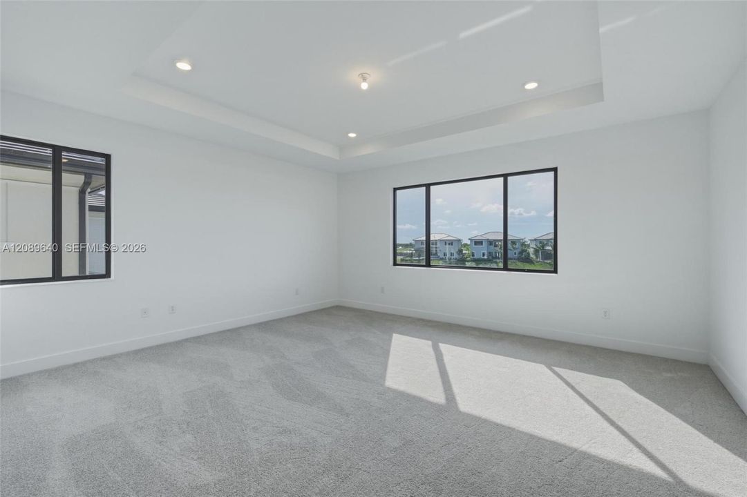 For Rent: $10,000 (5 beds, 5 baths, 5377 Square Feet)