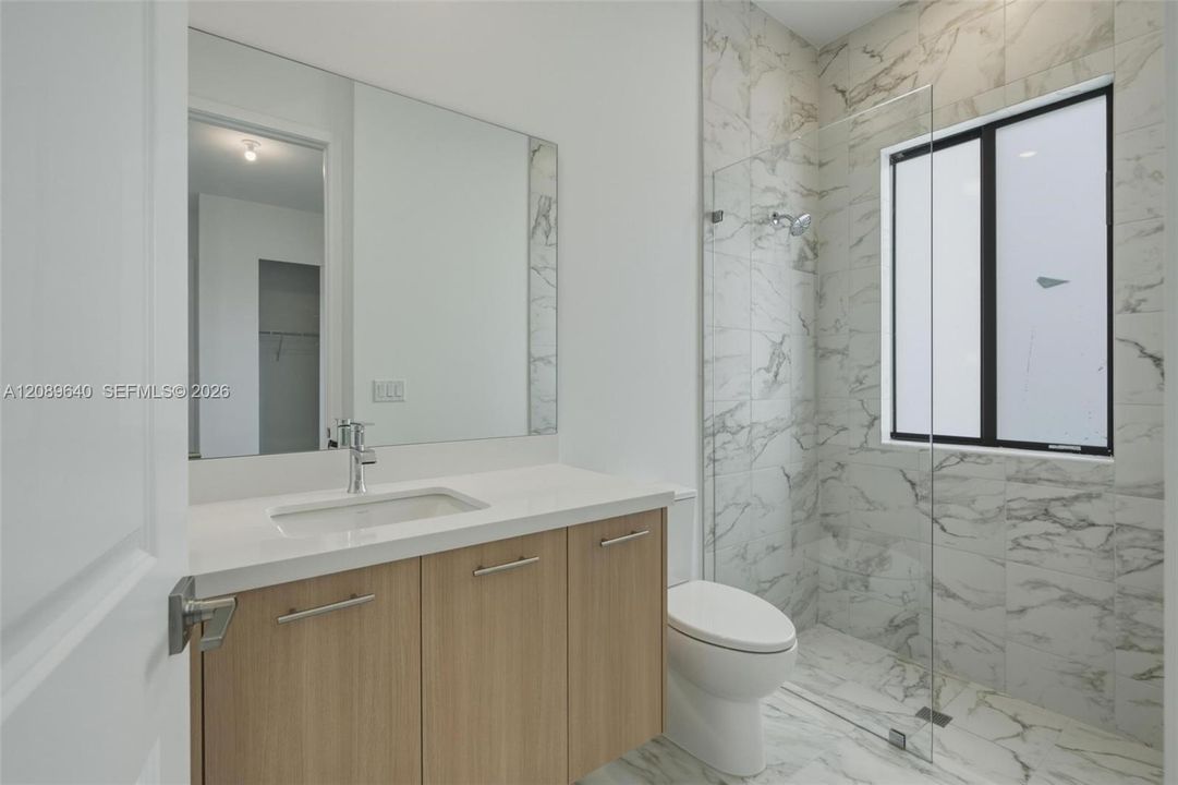 For Rent: $10,000 (5 beds, 5 baths, 5377 Square Feet)
