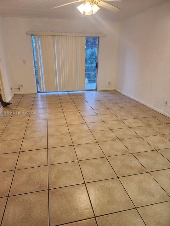 En Renta: $1,900 (2 camas, 2 baños, 890 Pies cuadrados)
