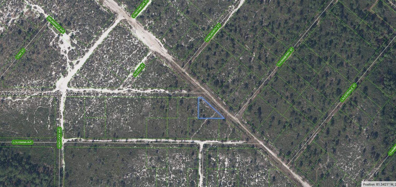 En Venta: $12,900 (0.39 acres)