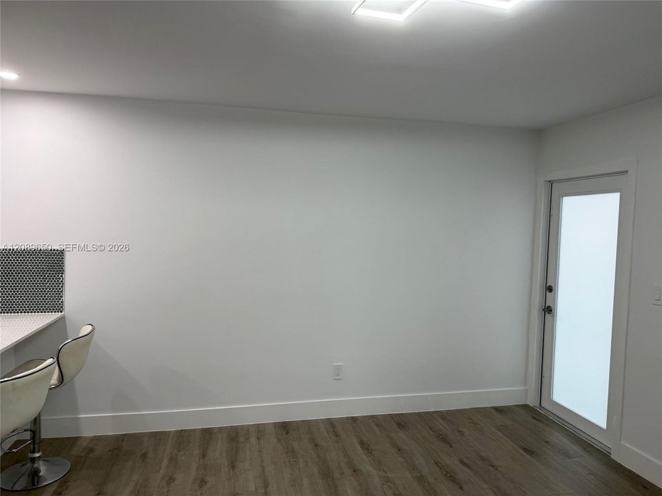 В аренду: $2,200 (1 спален, 1 ванн, 585 Квадратных фут)