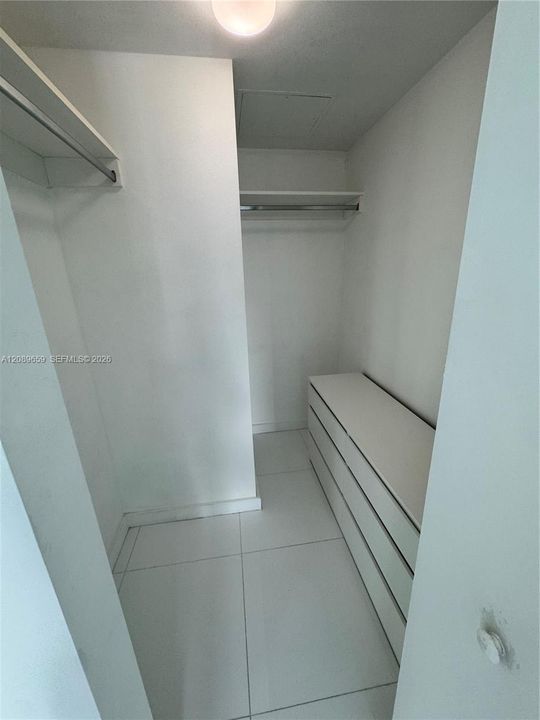 En Venta: $699,900 (2 camas, 2 baños, 868 Pies cuadrados)