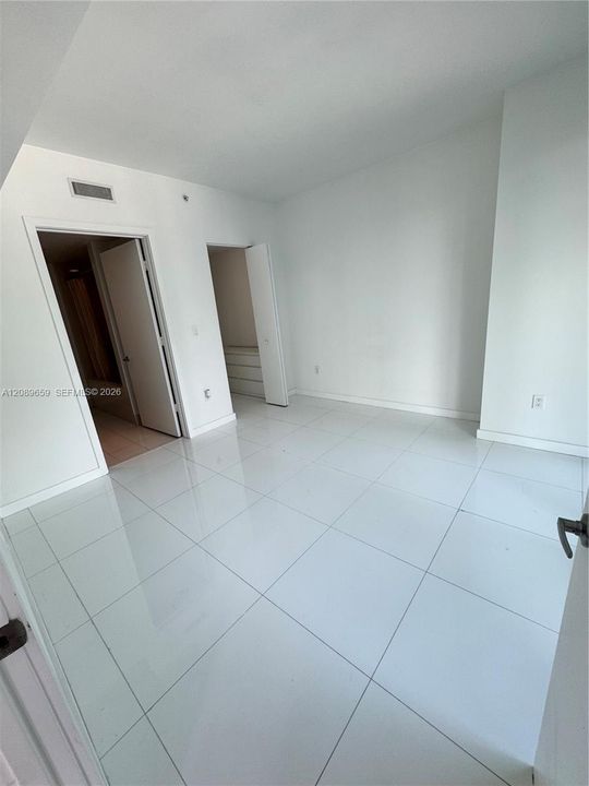En Venta: $699,900 (2 camas, 2 baños, 868 Pies cuadrados)