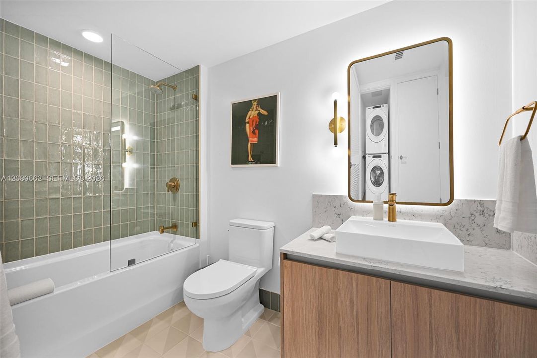 2nd Bathroom