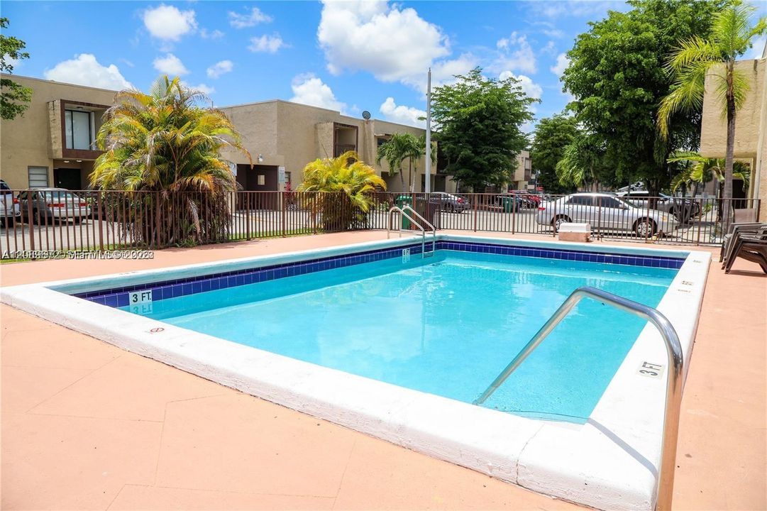 En Venta: $320,000 (2 camas, 2 baños, 1165 Pies cuadrados)