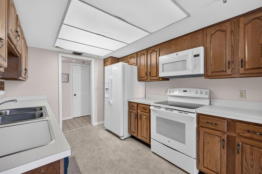 KITCHEN.....