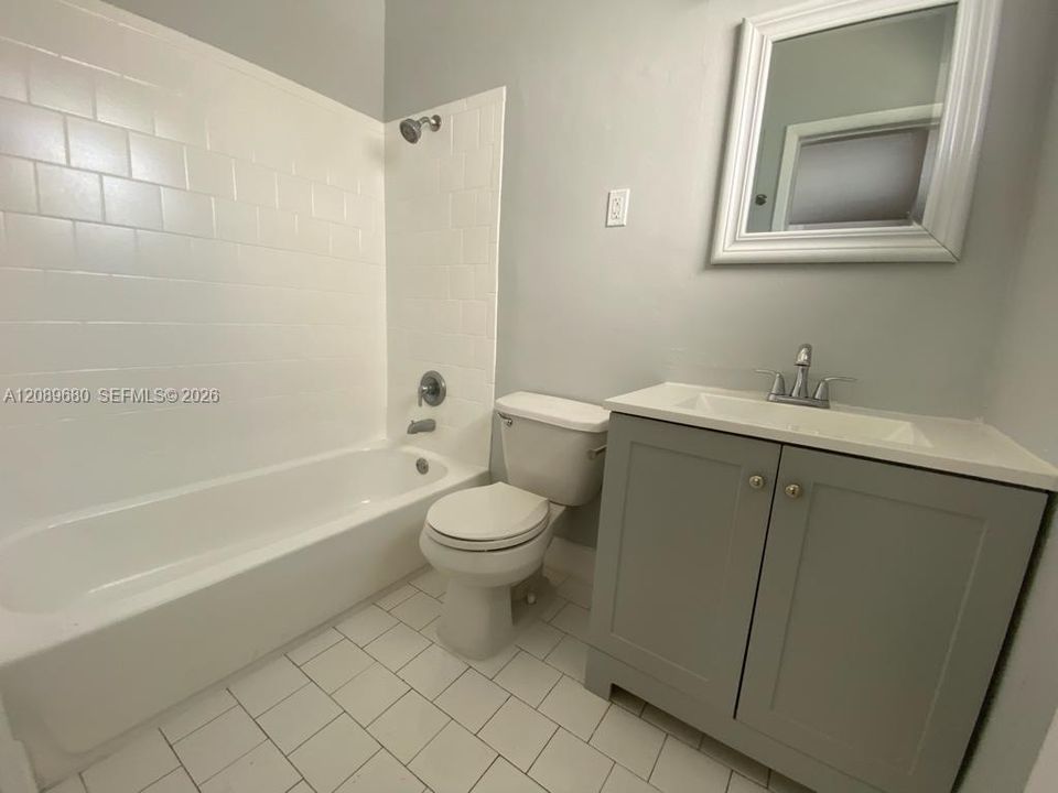 В аренду: $1,550 (0 спален, 1 ванн, 380 Квадратных фут)