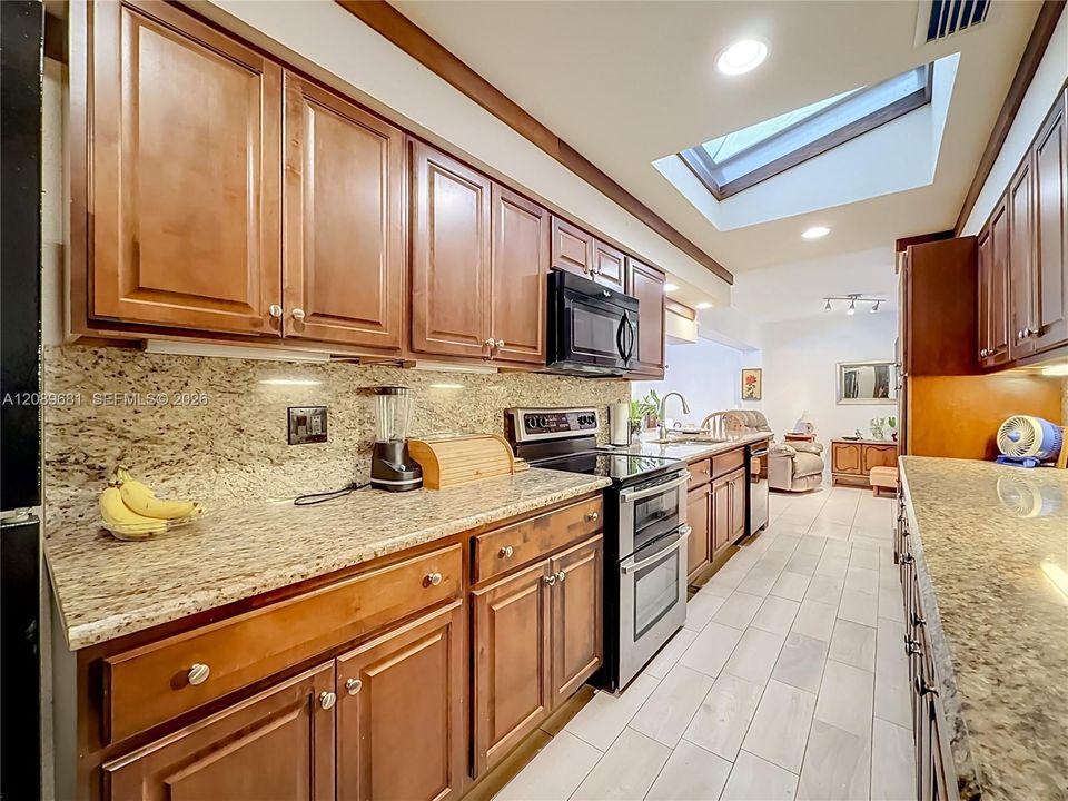 For Sale: $549,000 (3 beds, 2 baths, 1156 Square Feet)