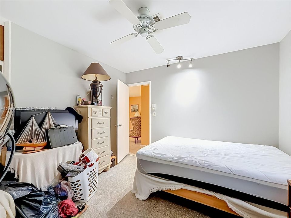 For Sale: $549,000 (3 beds, 2 baths, 1156 Square Feet)