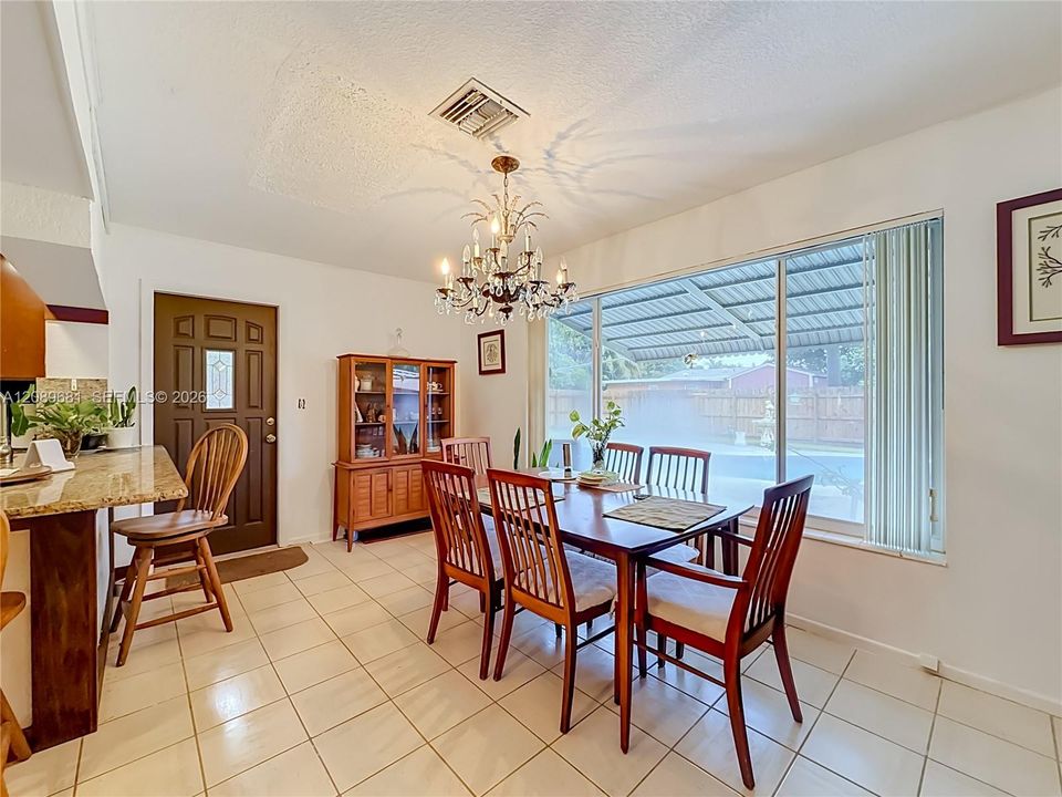 For Sale: $549,000 (3 beds, 2 baths, 1156 Square Feet)