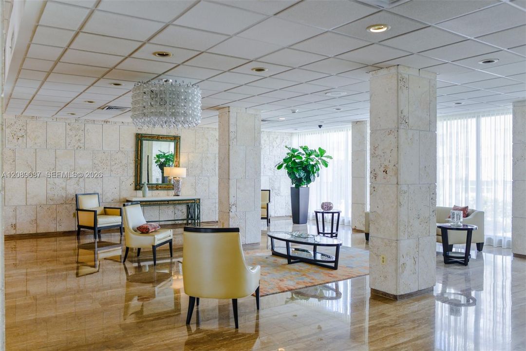 For Sale: $490,000 (1 beds, 1 baths, 870 Square Feet)