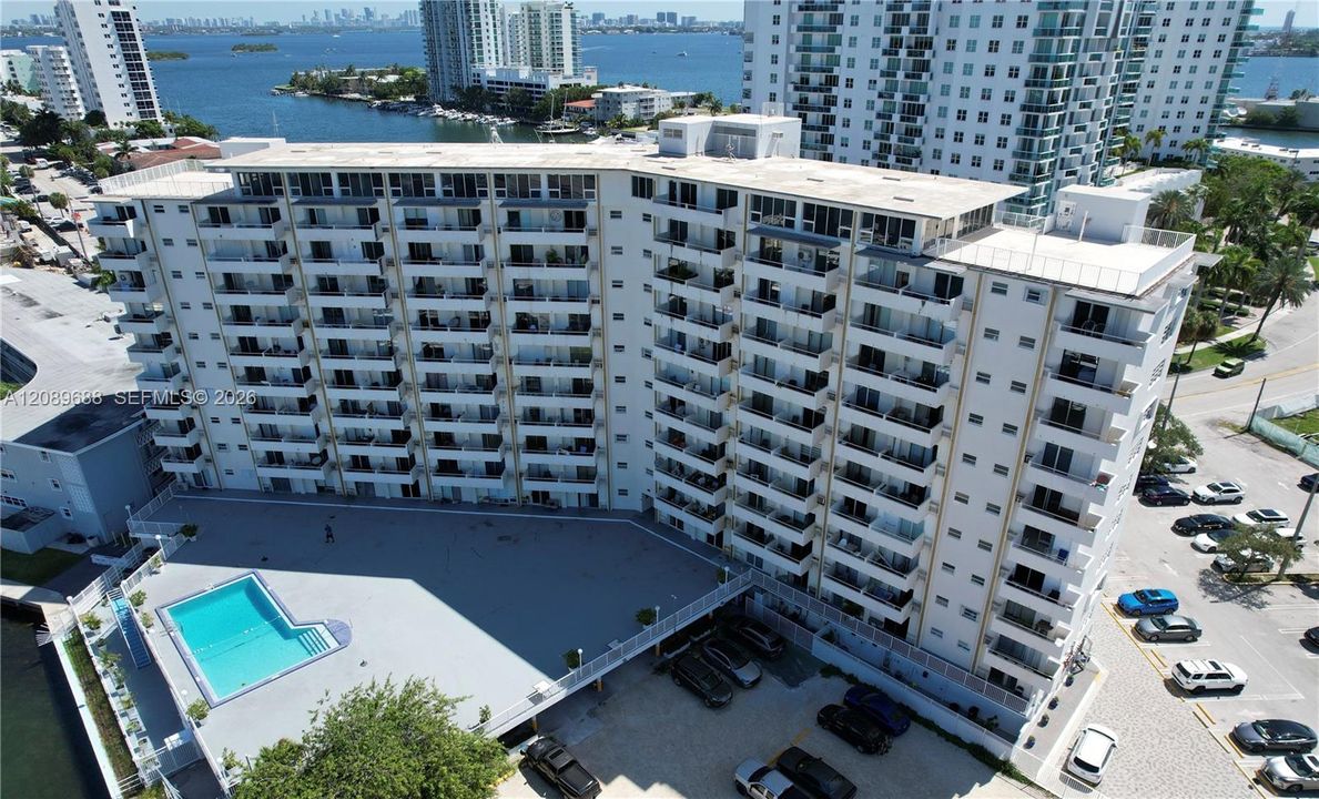 En Venta: $250,000 (1 camas, 1 baños, 641 Pies cuadrados)