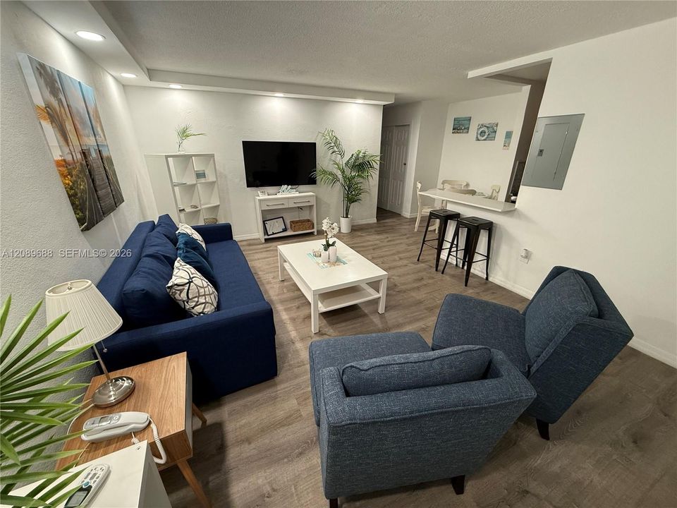 En Venta: $250,000 (1 camas, 1 baños, 641 Pies cuadrados)