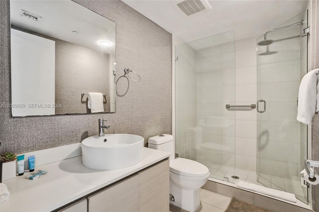 En Venta: $740,000 (3 camas, 3 baños, 1577 Pies cuadrados)