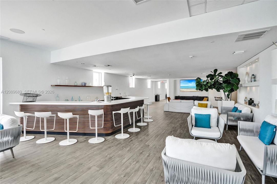 En Venta: $740,000 (3 camas, 3 baños, 1577 Pies cuadrados)