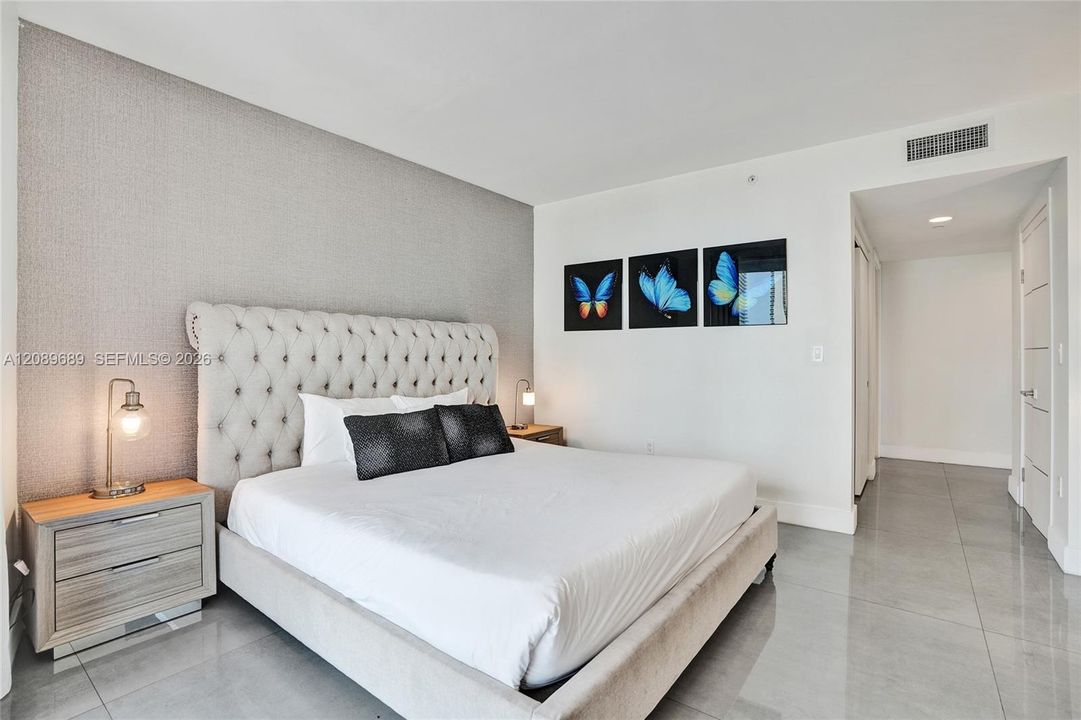 En Venta: $740,000 (3 camas, 3 baños, 1577 Pies cuadrados)