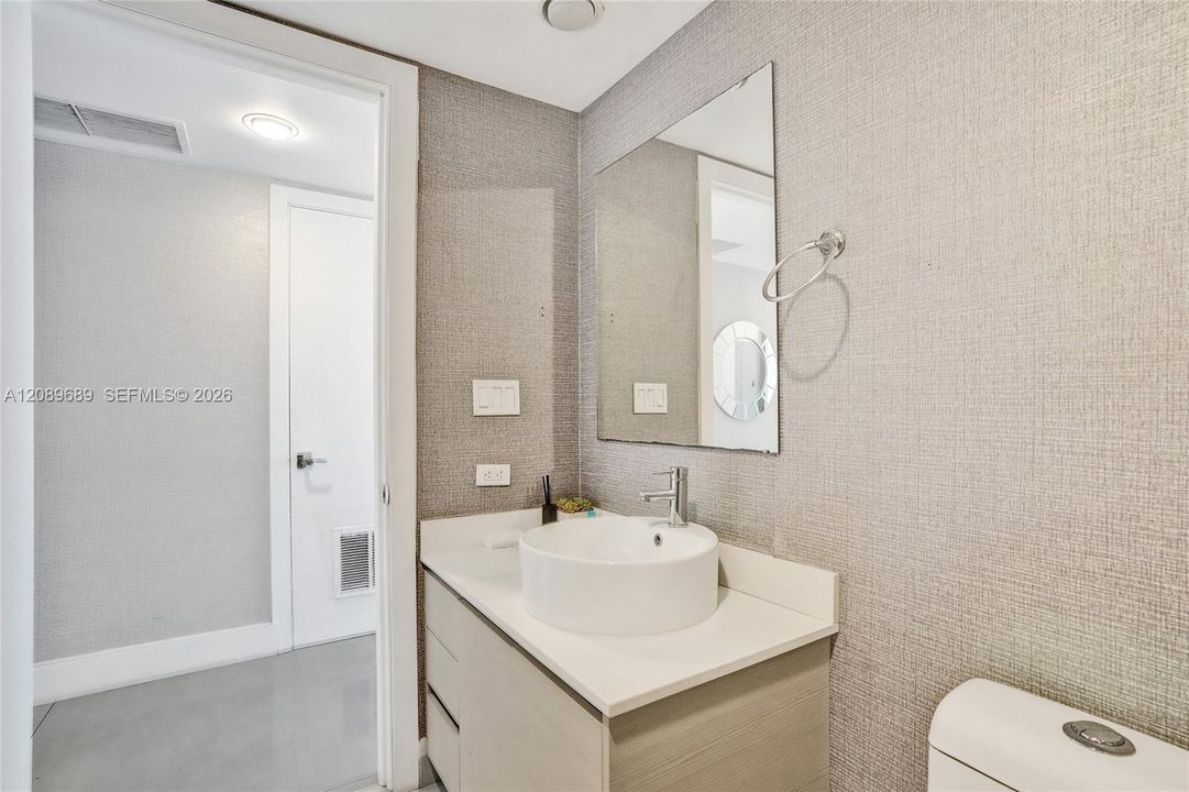 En Venta: $740,000 (3 camas, 3 baños, 1577 Pies cuadrados)